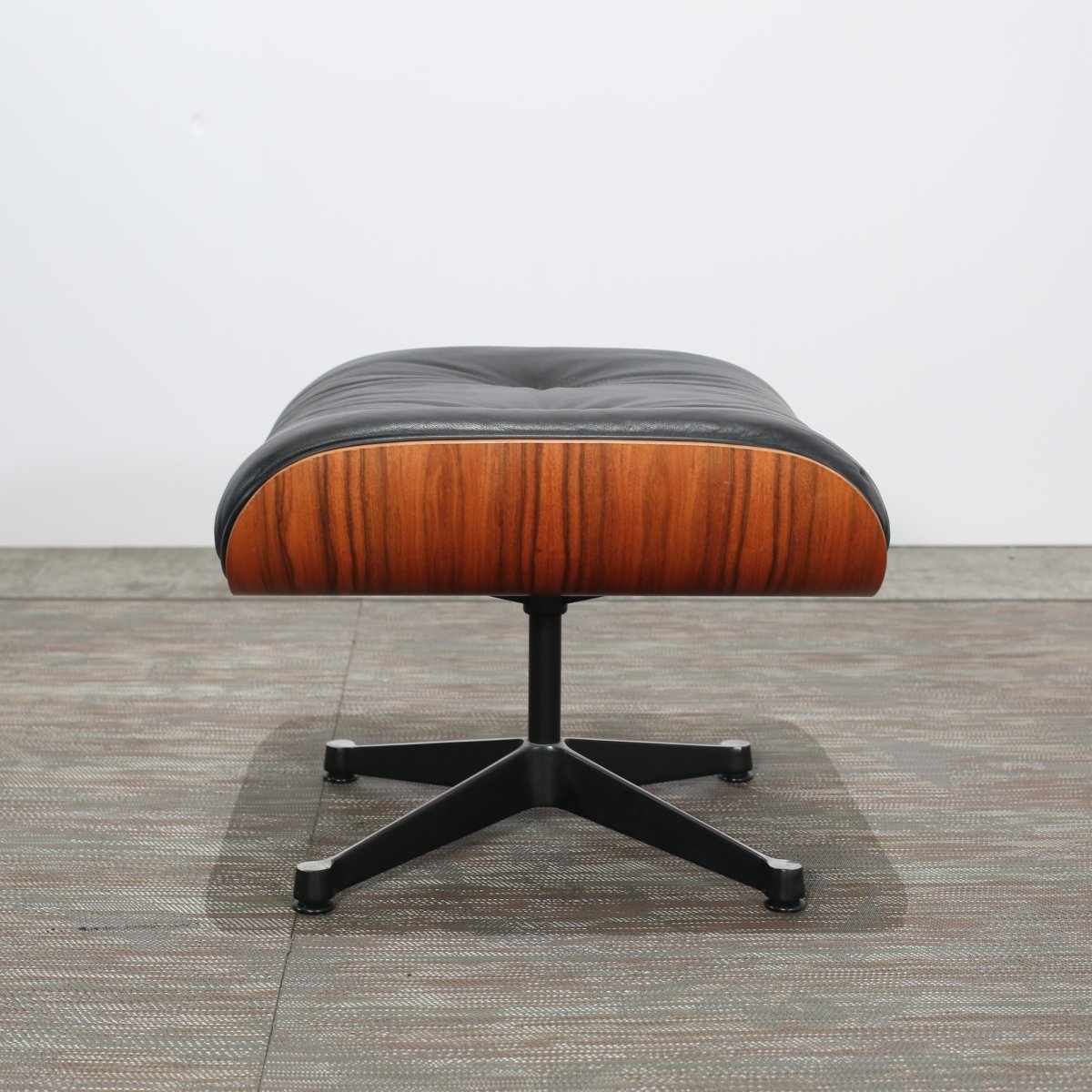 Vitra Eames Ottoman by Charles & Ray Eames @ REHAUS