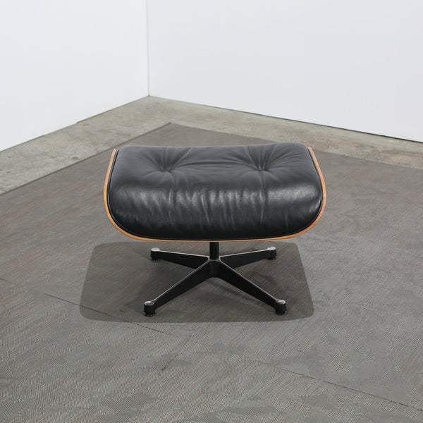 Vitra Eames Ottoman by Charles & Ray Eames @ REHAUS
