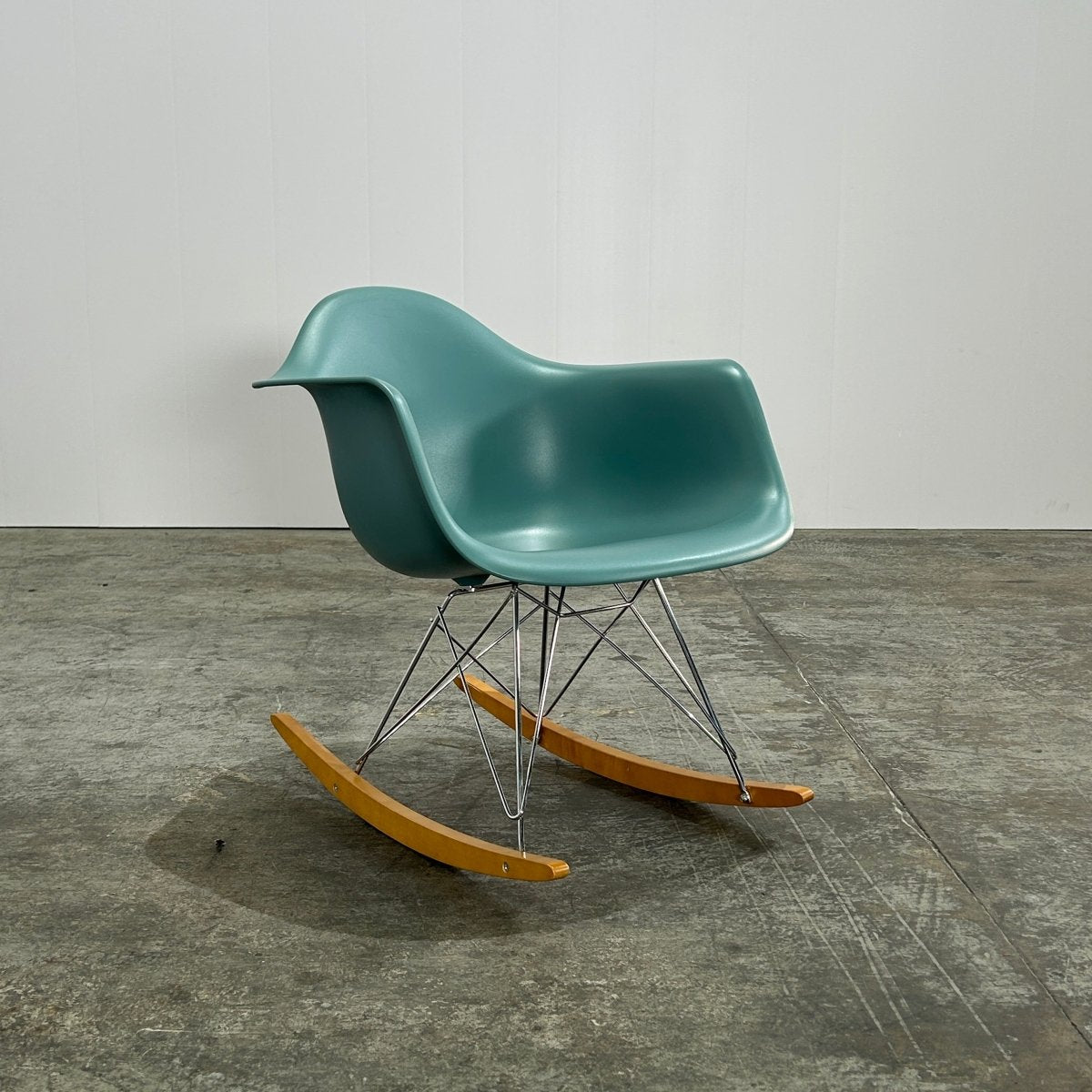 Vitra Eames RAR Rocking Chair by Charles & Ray Eames @ REHAUS