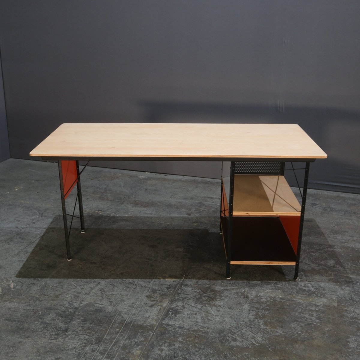 Vitra EDU Desk by Charles & Ray Eames @ REHAUS