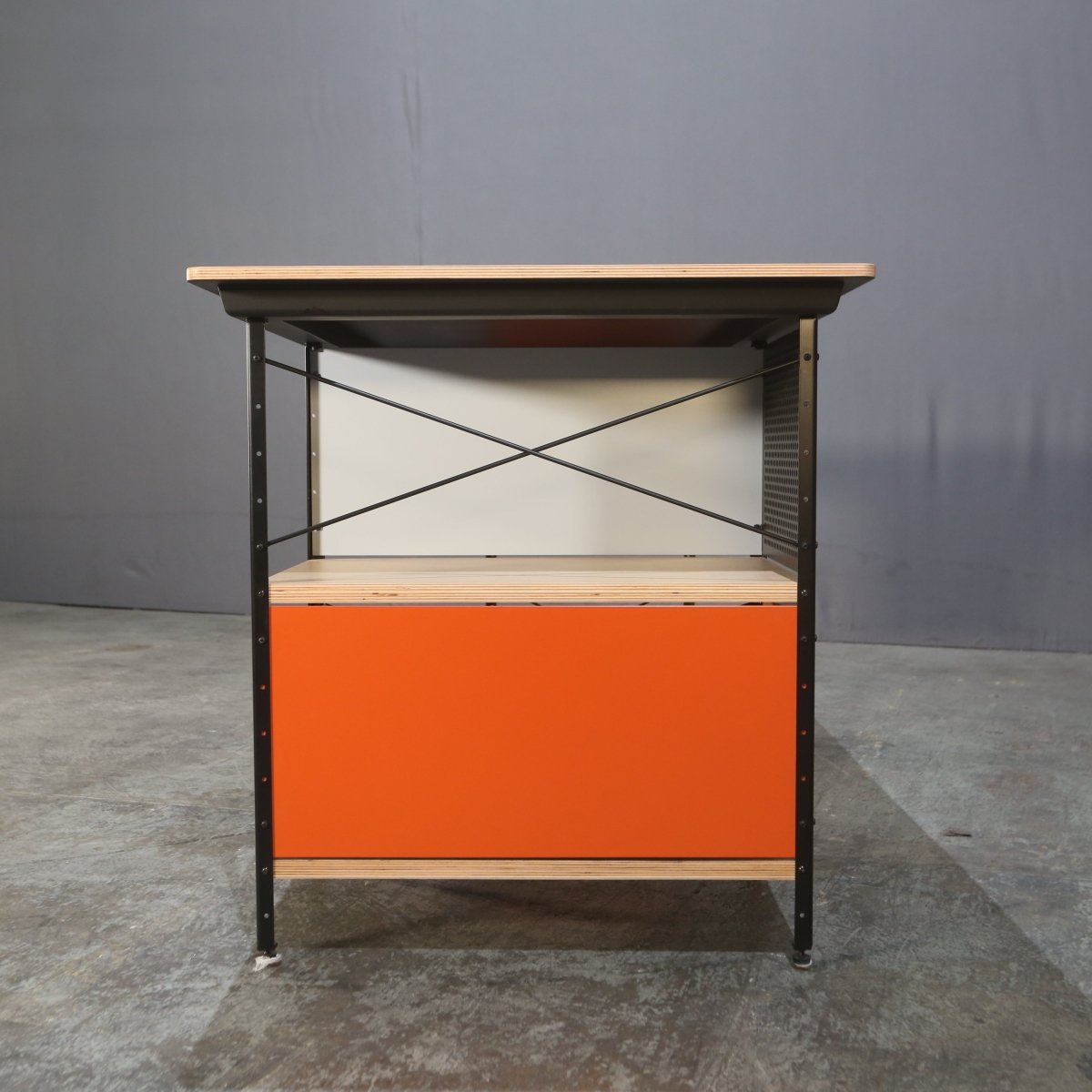 Vitra EDU Desk by Charles & Ray Eames @ REHAUS