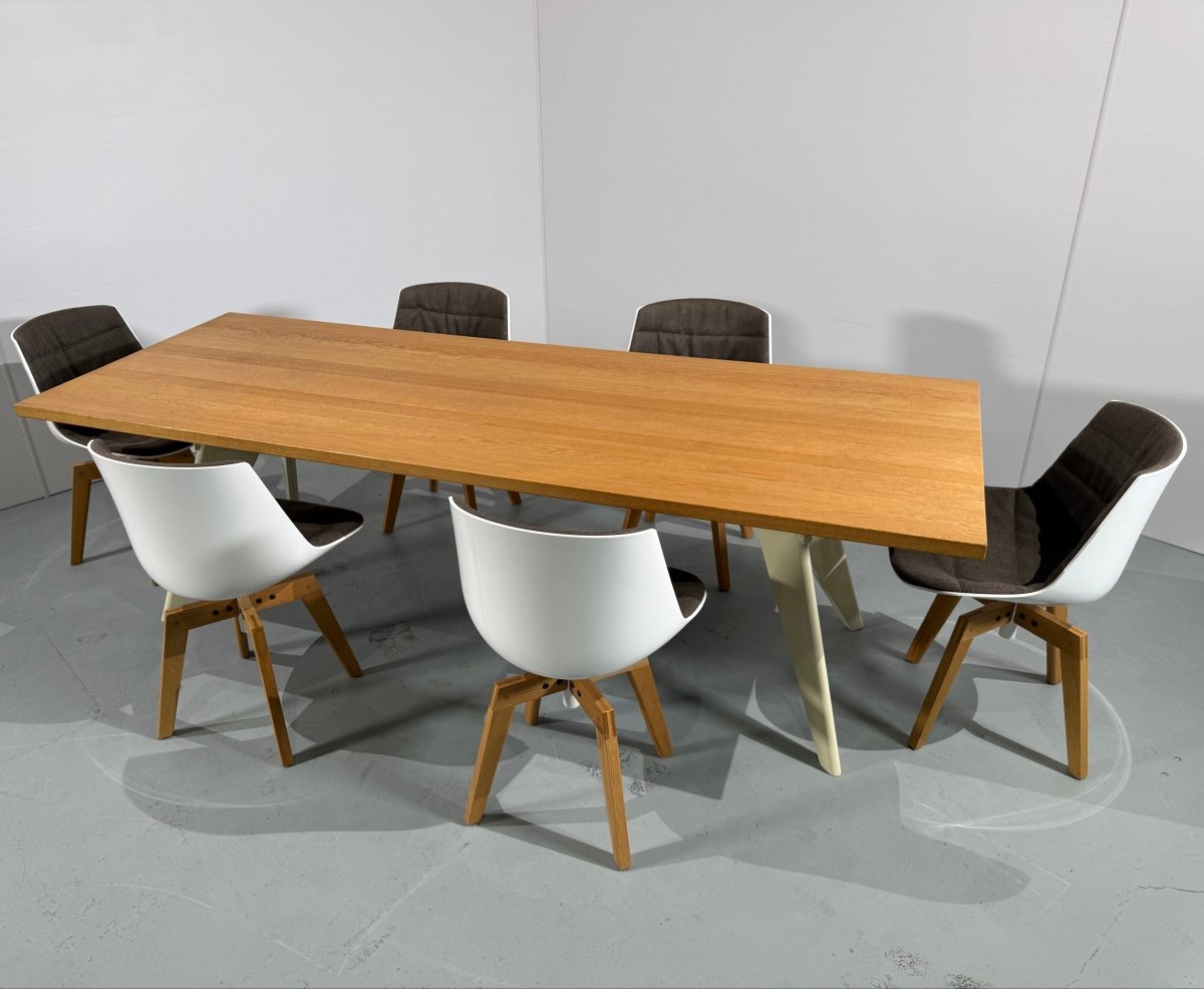 Vitra EM Table by Jean Prouvé @ REHAUS