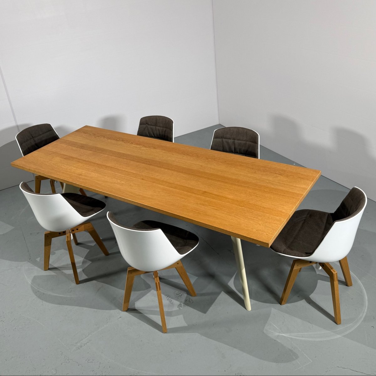 Vitra EM Table by Jean Prouvé @ REHAUS