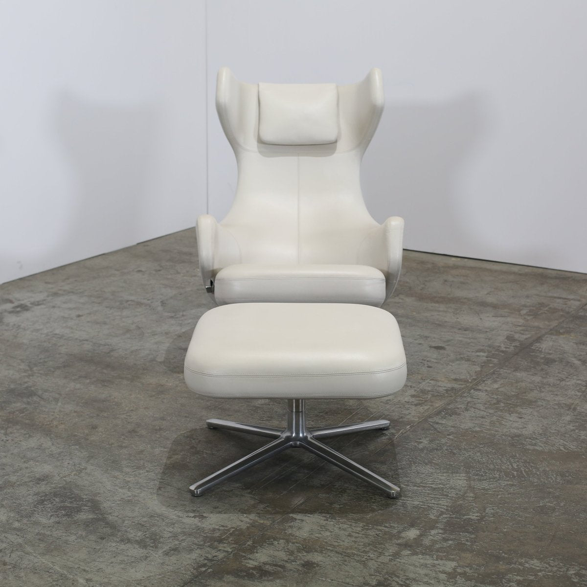 Vitra Grand Repos Lounge Chair & Footstool @ REHAUS