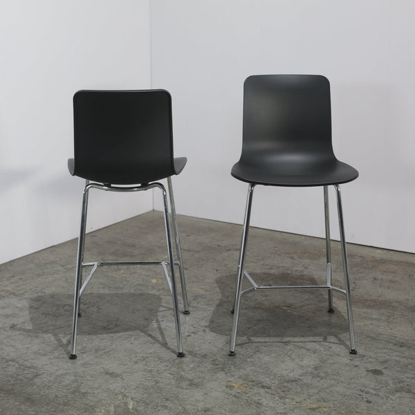 Vitra Hal Bar Stool Medium in Basic Dark, Set of Two @ REHAUS