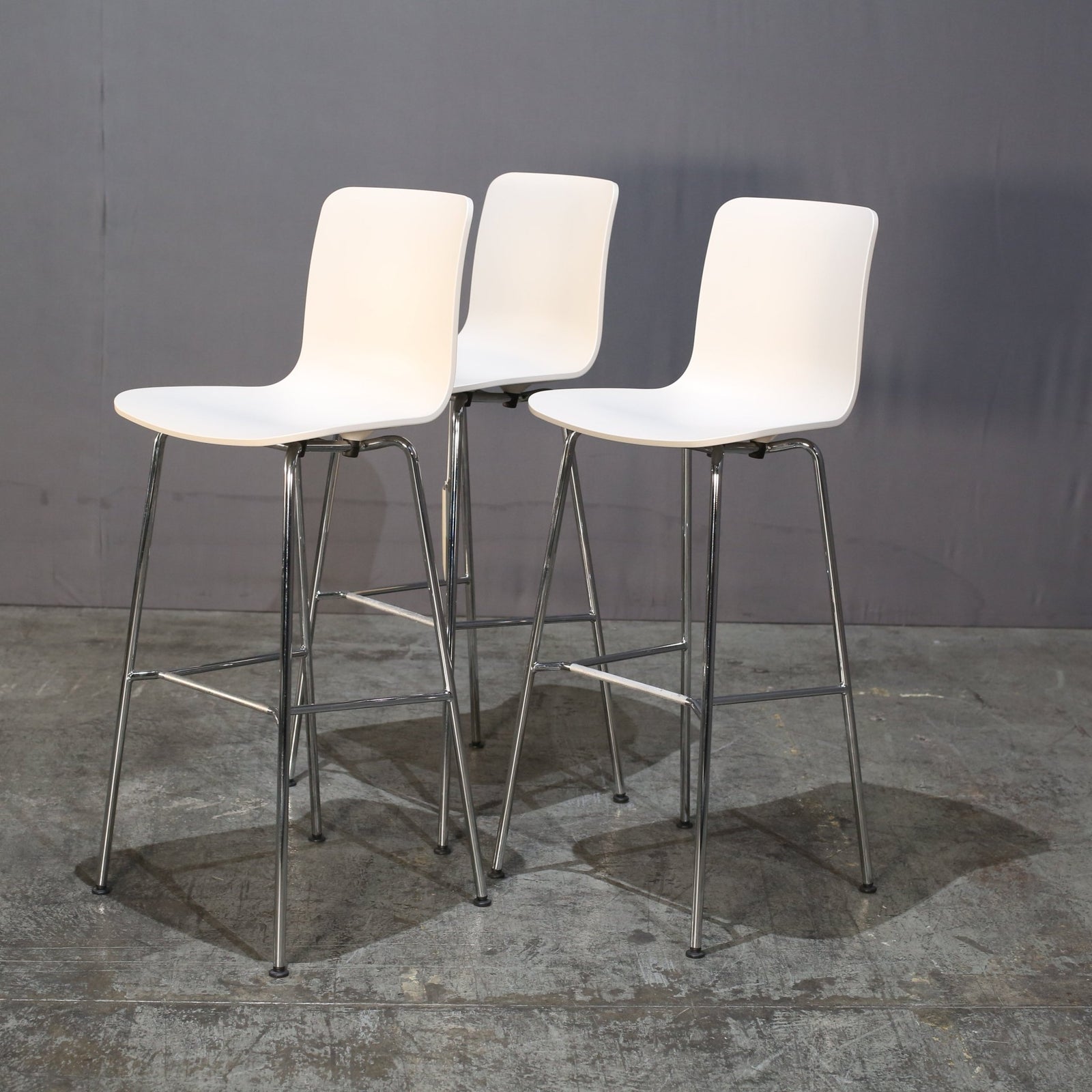 Vitra Hal High Stool by Jasper Morrison @ REHAUS