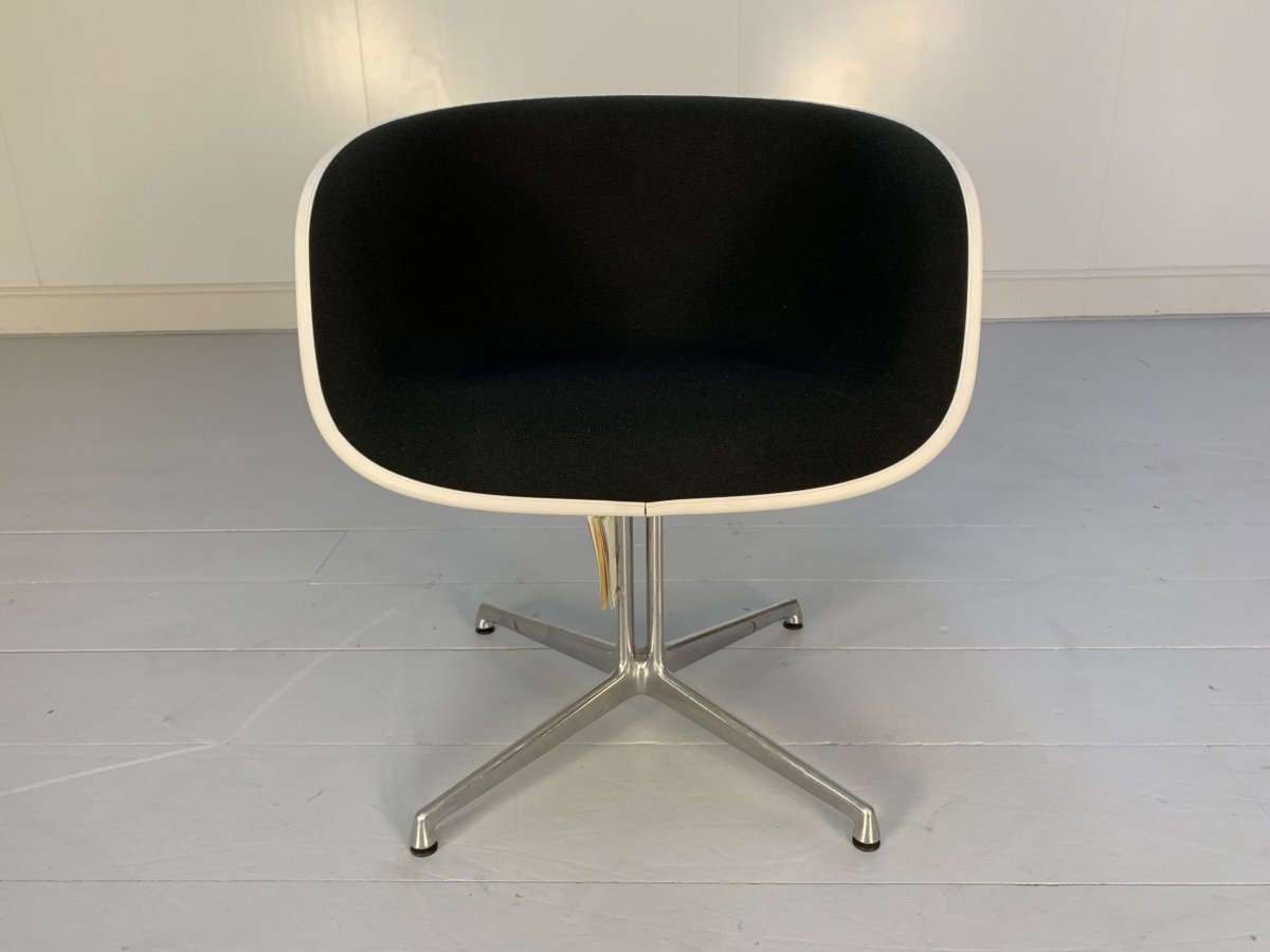Vitra La Fonda Eames Chair & Marble Table - In Black Hopsack @ REHAUS