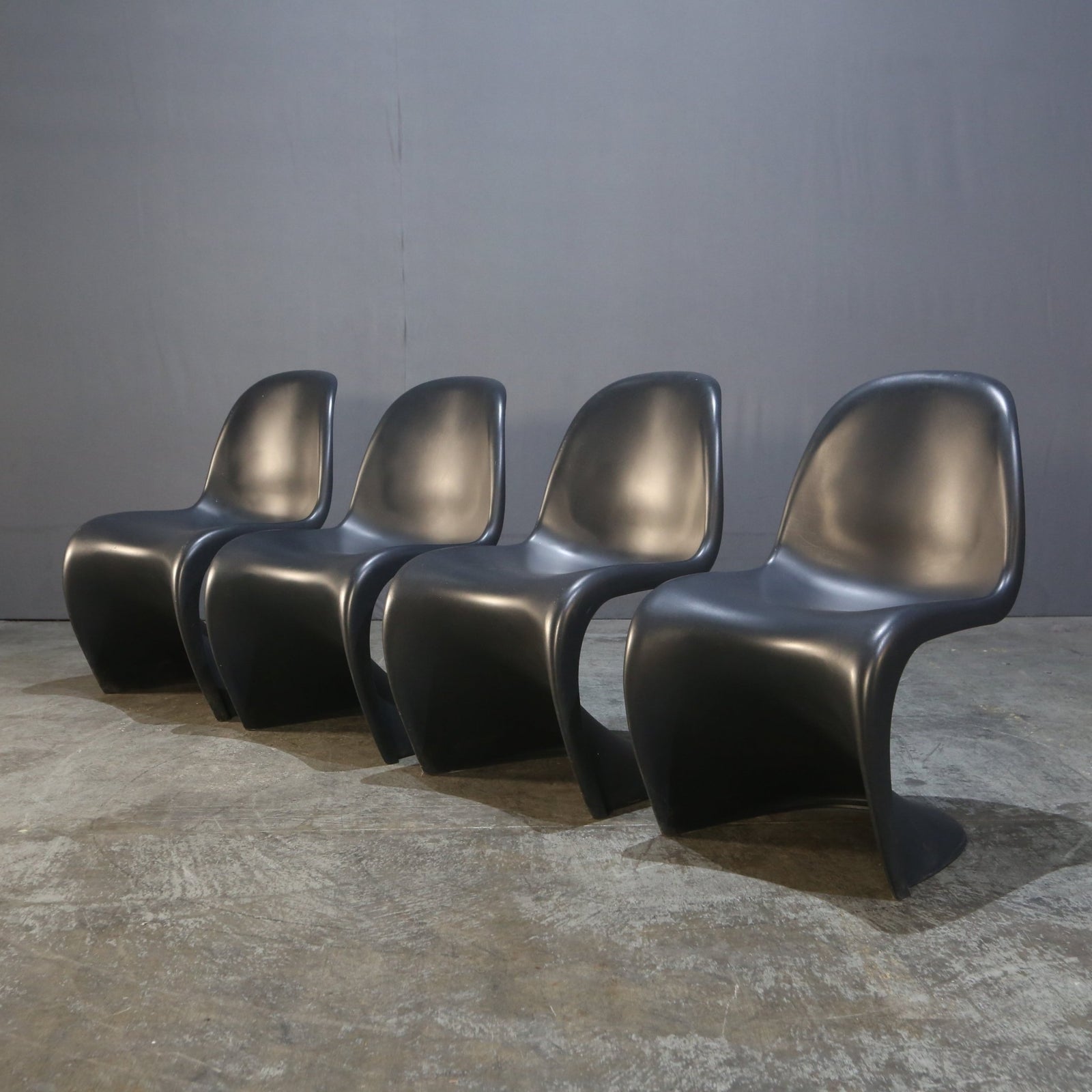 Vitra Panton Chair by Verner Panton @ REHAUS