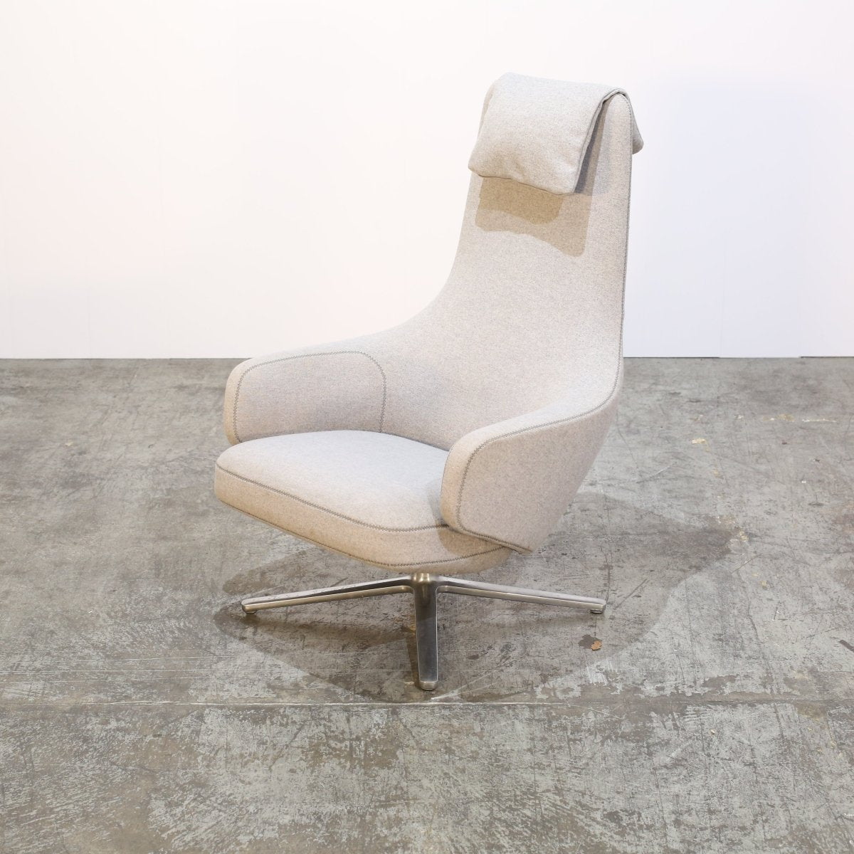 Vitra Repos Armchair by Antonio Citterio @ REHAUS