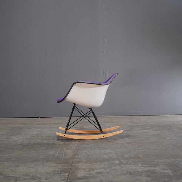 Vitra Rocking Armchair with Rod Base by Eames - REHAUS - Vitra