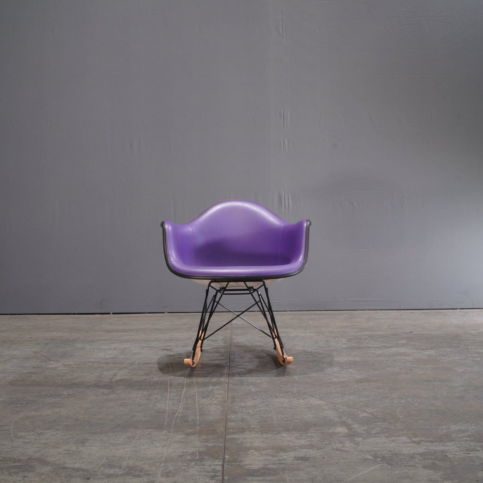Vitra Rocking Armchair with Rod Base by Eames - REHAUS - Vitra