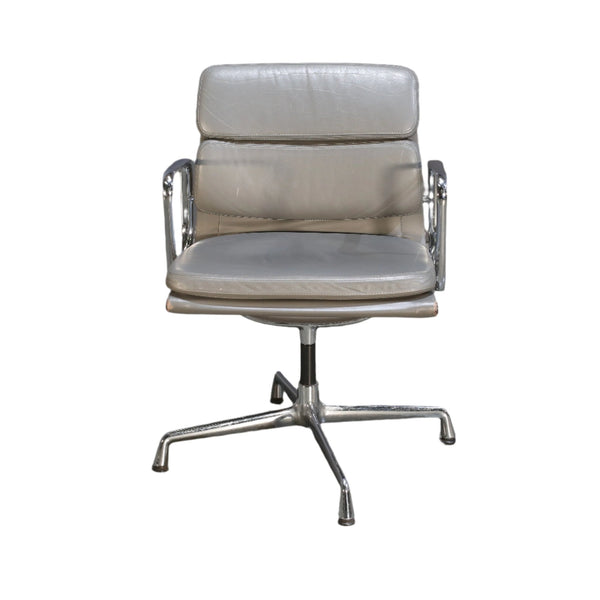 Vitra Soft Pad EA208 Chair by Charles & Ray Eames