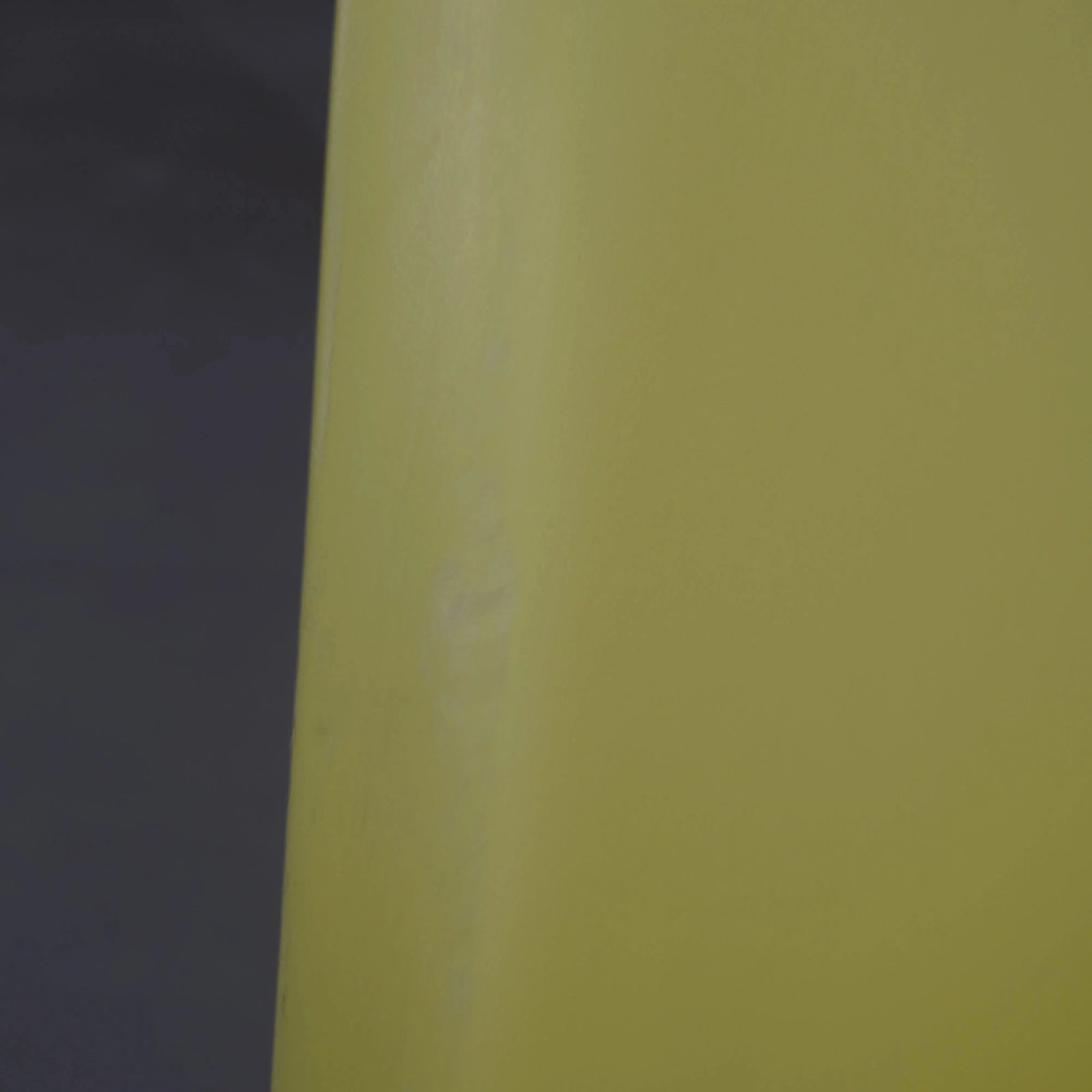 Vitra Yellow Chairs - REHAUS - Vitra