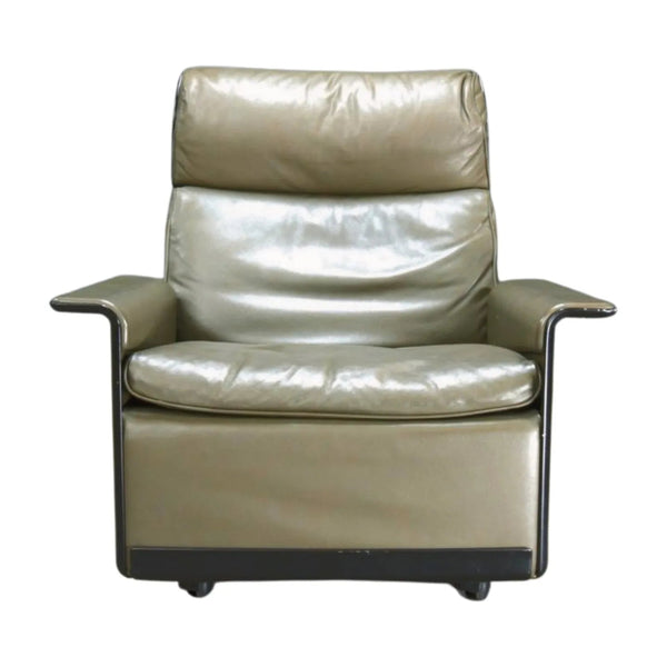 Vitsoe High Back 620 Chair by Dieter Rams @ REHAUS