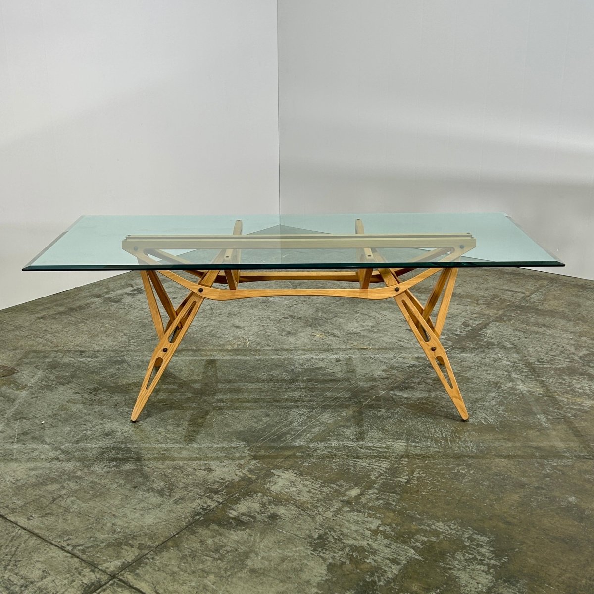 Zanotta Reale Dining Table by Carlo Mollino @ REHAUS