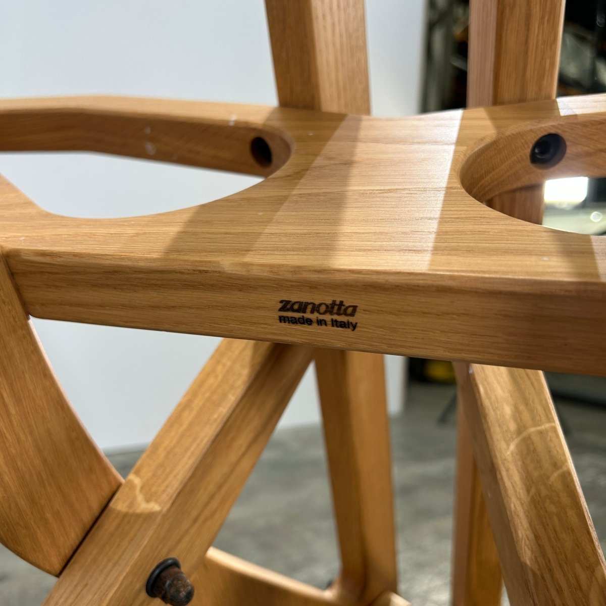 Zanotta Reale Dining Table by Carlo Mollino @ REHAUS