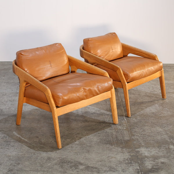 Zeitraum Friday 1 Lounge Chair by Formstelle @ REHAUS