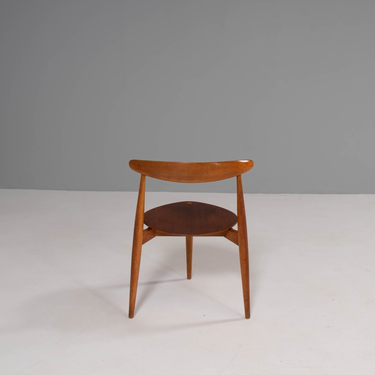 Hans Wegner for Fritz Hansen FH4103 Beech & Teak Heart Chairs @ REHAUS